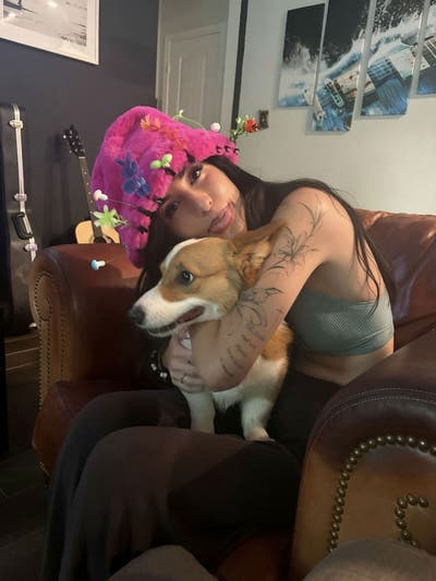 20yo looking for a room / roommates :) Main Photo