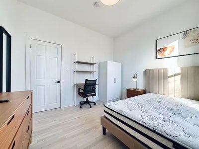 Charming Bedford Ave Apartment near Transit Main Photo
