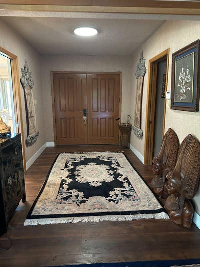 Lakeview Home, a 5 minute walk to transit stop Rob Main Photo