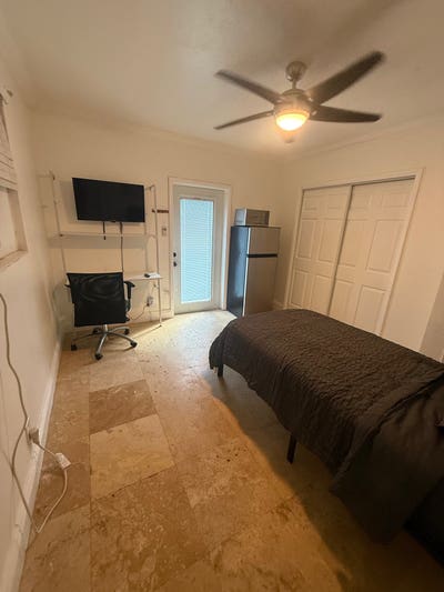 Furnished Room with Private EntrancePrivate Bathr Main Photo