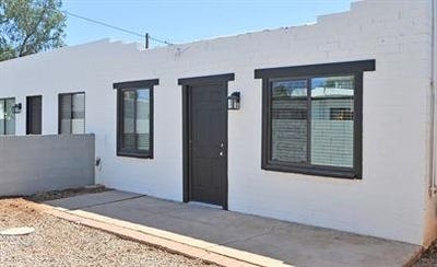 Fully remodeled 1 BR bathroom duplex offering appr Main Photo