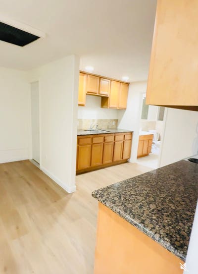 Unique basement 1 bed unit Main Photo