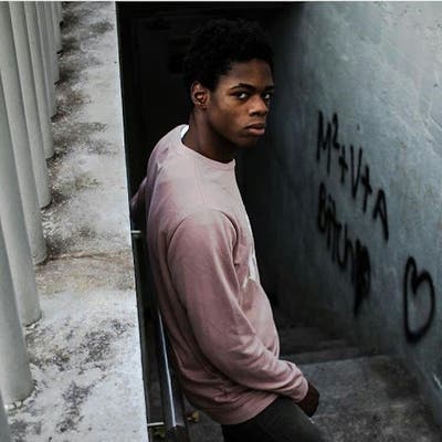 Student Male seeks a small or large room Main Photo