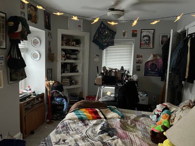 Looking for Roommate (Manayunk 3 bedroom) Main Photo