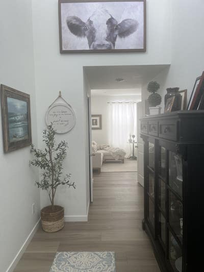 Room for Rent in Beautiful 3 Bedroom Home wi/ Yard Main Photo