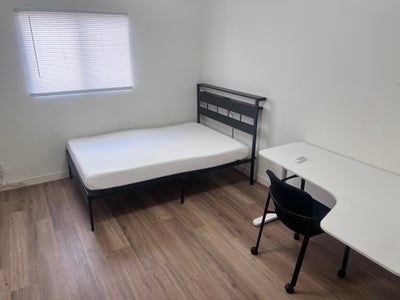Pasadena House Share - Room with Private Bathroom Main Photo