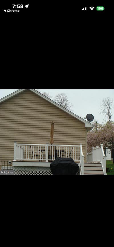 Roommate needed quiet SFH in DC side of Warrenton Main Photo