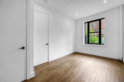 #1207 Large 3-bed/1-bath in West Harlem, gym in th Main Photo