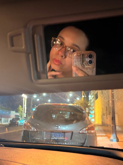 Professional 21 year old female searching for room Main Photo