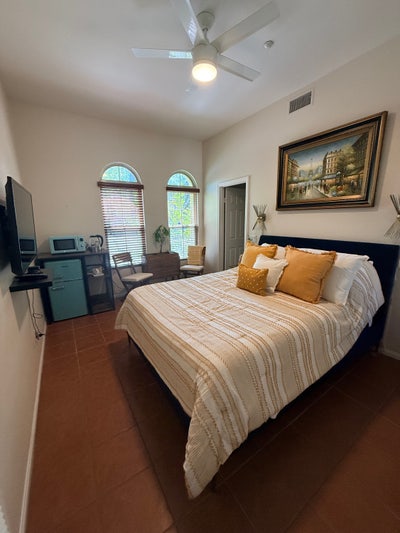 Elegant Casita in Quiet Neighborhood  Main Photo