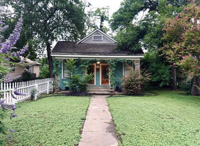 Searching for the right roommate - 4 bdrm house  Main Photo