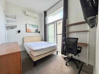 Luxury Room in 3BR Apt w/ Rooftop & Gym Main Photo