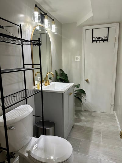 Private _Bedroom with Newly Renovated Bathroom in  Main Photo