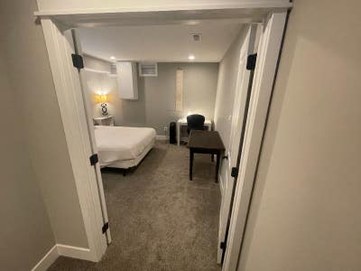Lovely room in desirable Canton neighborhood_can b Main Photo