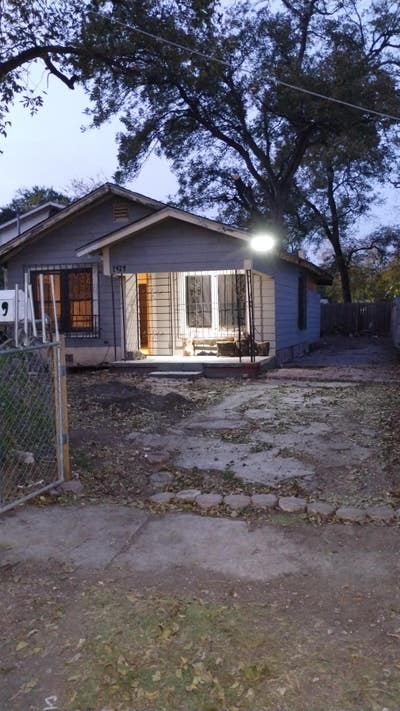 House Property for rent Main Photo