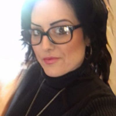 Professional hairstyle is looking for a room to re Main Photo