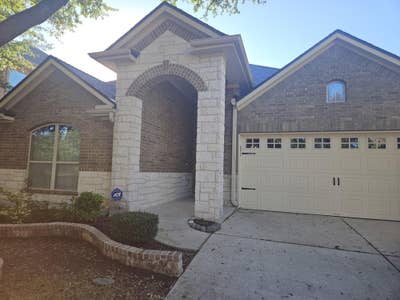 2 rooms + private bathroom + garage parking= $1000 Main Photo