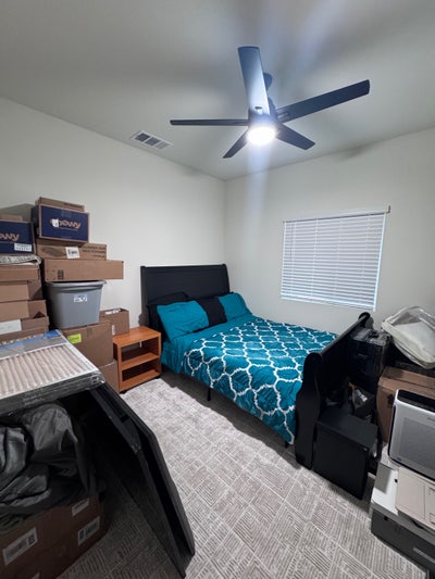 Spare Bedroom for Rent Main Photo