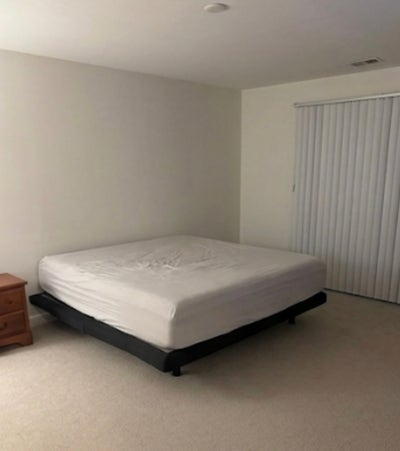 Room for rent   W bathroom Main Photo