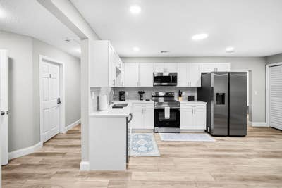 Newly renovated large home located near Lenox, Nor Main Photo
