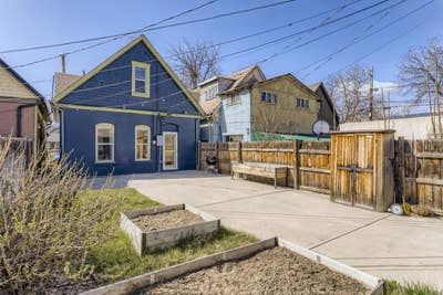 Striking Whittier Victorian home with fully fenced Main Photo
