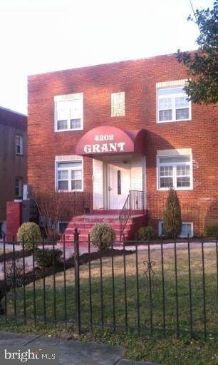 Well Sunlit Condo walking distance to Metro in des Main Photo