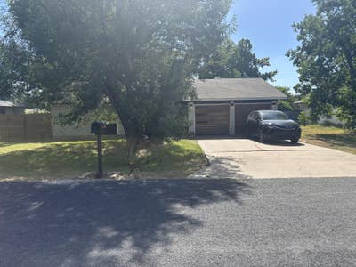Master Bedroom/Bath for Rent Main Photo