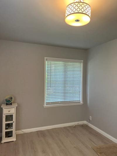 950$ room for rent including Utilities Main Photo
