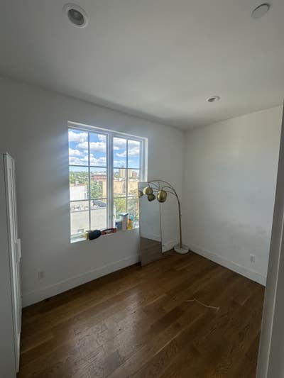 Roomate Wanted Main Photo