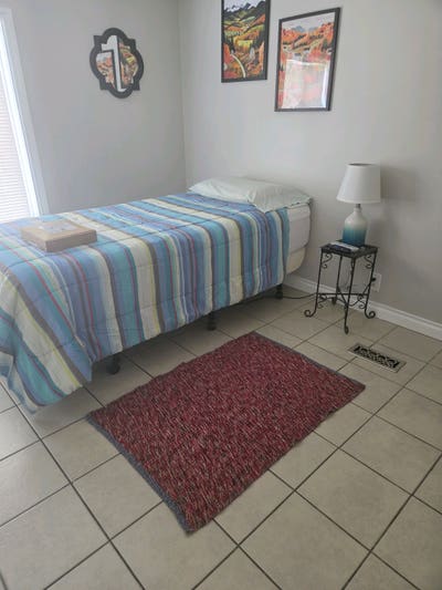 Private, quiet, safe home  Main Photo