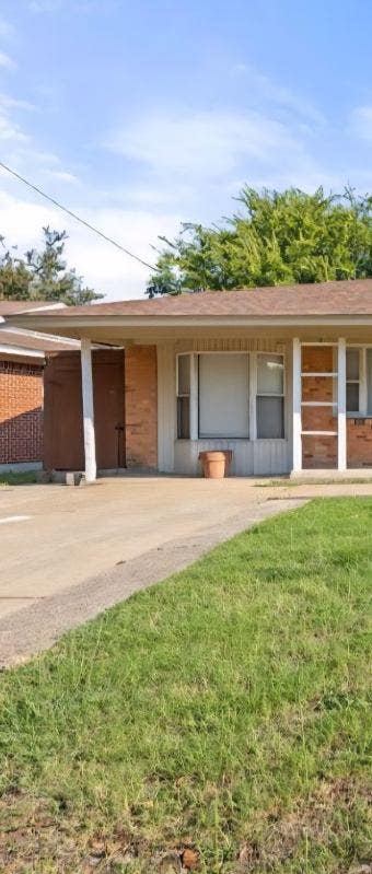 Cozy 1 Bed Bath Room for Rent in DallasTX_ Main Photo