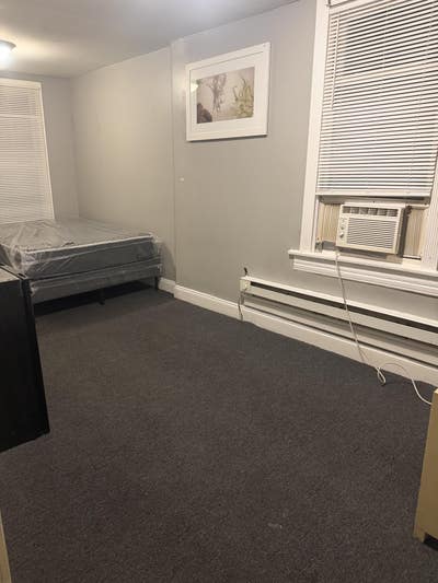 Clean Private Room – Utilities Included Main Photo