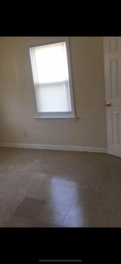 Room for rent  Main Photo