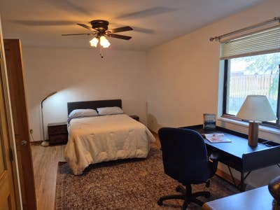 Fully Furnished Master Bedroom w Bath Main Photo