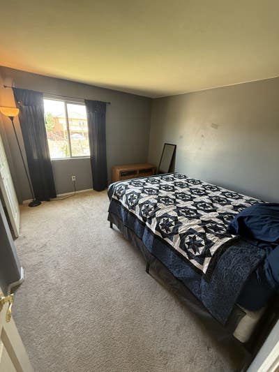 Single room & private bathroom  Main Photo