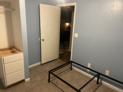 Room in a 3/1 house Main Photo