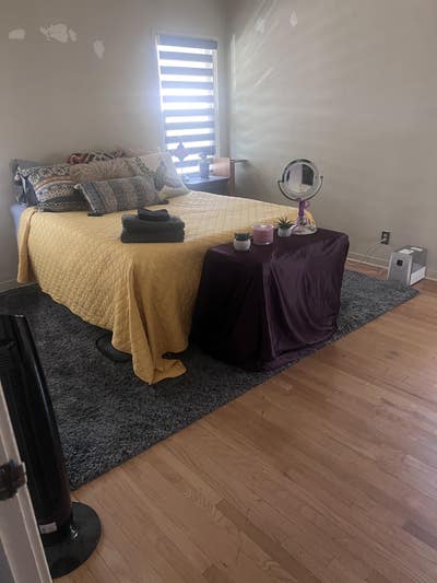 Spacious Room in Charming 1930s Spanish 4plex Main Photo