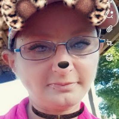 44 year old Female seeks a small or large room Main Photo