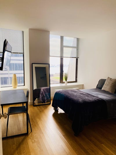 Furnished Room Near Journal Square PATH (NO FEE) Main Photo