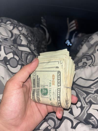 Room wanted in Oceanside, CA Main Photo