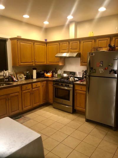 Spacious room available 9/1 w/W/D + Pkg! Main Photo