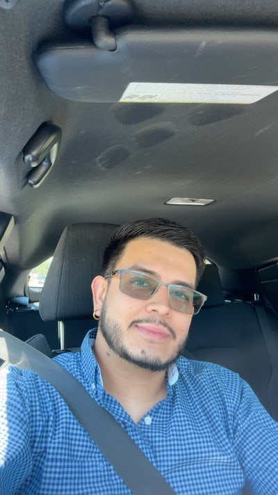 Looking for a room or roommates to get a apartment Main Photo