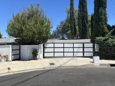 Nicely furnished suite-available in gated home Main Photo
