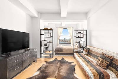 Studio in Fidi  Main Photo