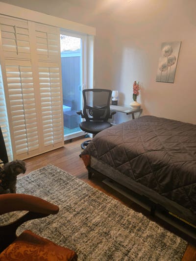 Quite room Main Photo
