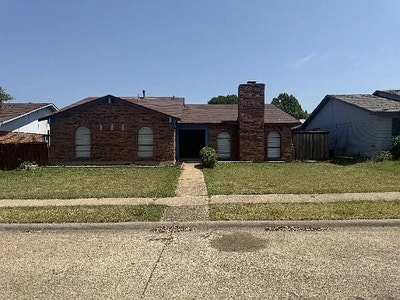 Great room in Dallas Main Photo