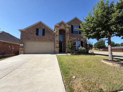 Newly added room in Haslet Main Photo