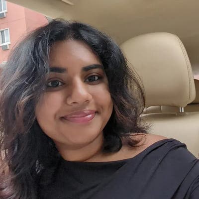 Professional Female seeks a small or large room Main Photo