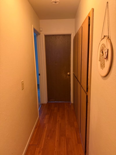 Room for rent in a quite and clean home  Main Photo