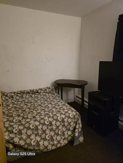 Room for rent  Main Photo